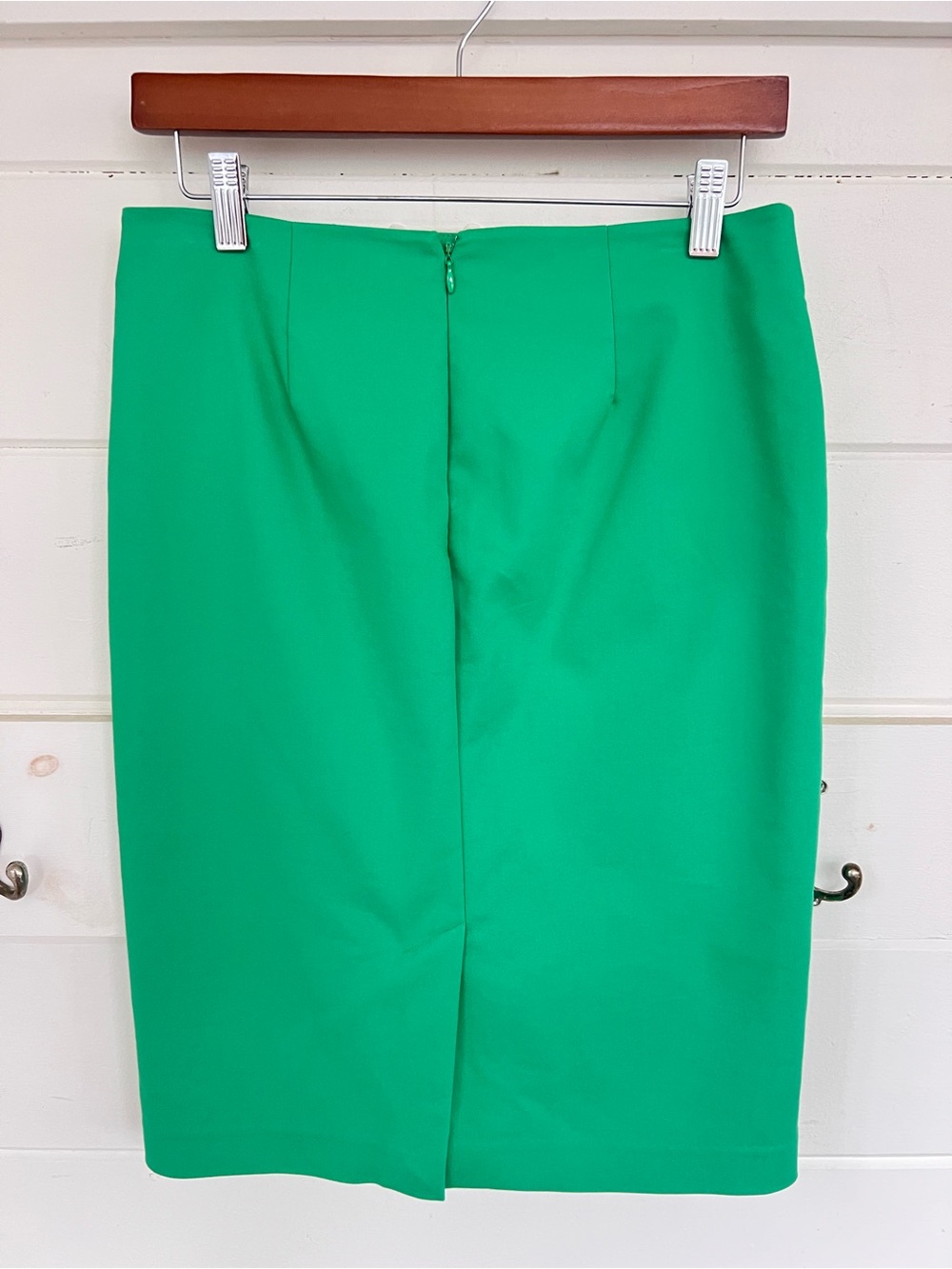 Cynthia Steffe Green Midi Pencil Skirt. Size 4.